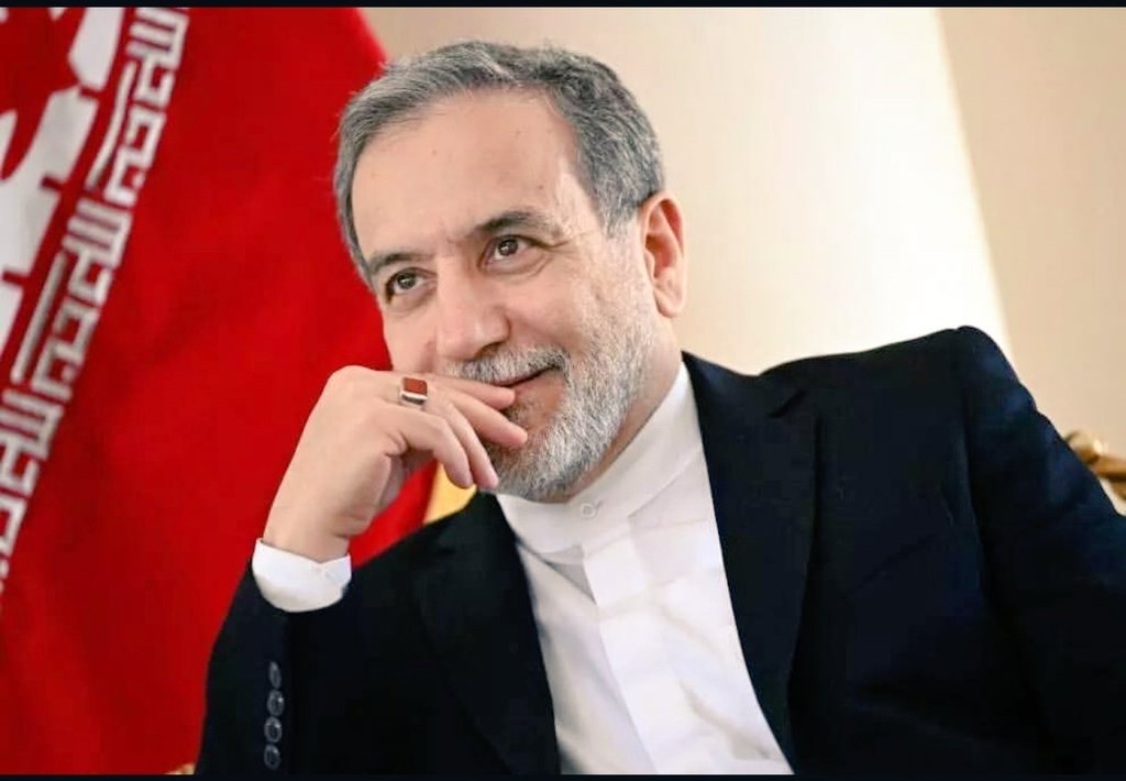 AyatollahAraafi's tweet image. BREAKING💥

Another strategic masterclass by 🇮🇷 Iran’s FM #Araghchi

Iran allowed Free passage to 🇫🇷#French ships at the Strait of Hormuz, second European country after 🇪🇸 #Spain to get such privilege