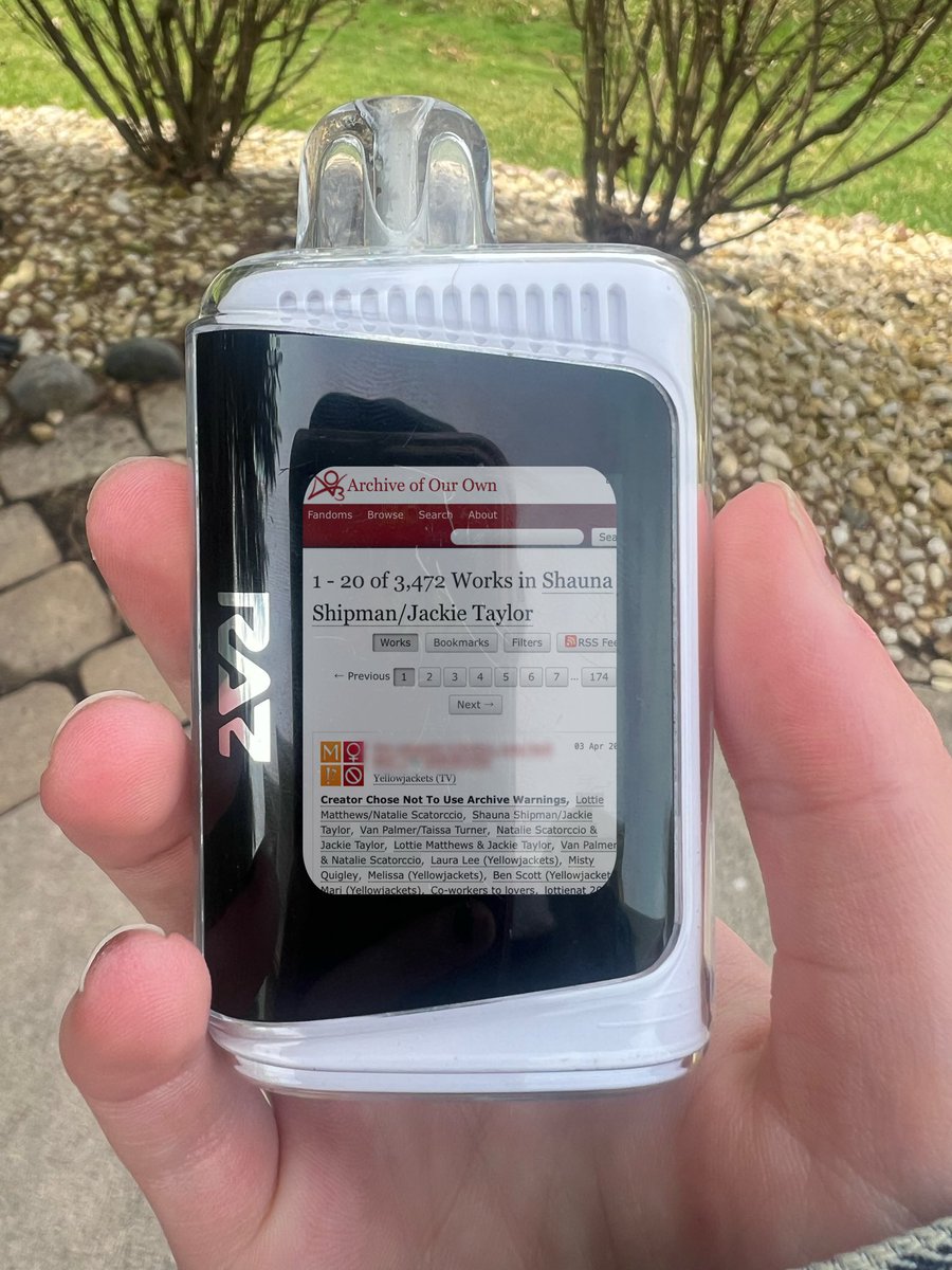 jackie’s eye lash tweet media