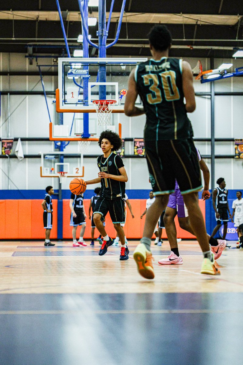 BIG SH🏀TS tweet media