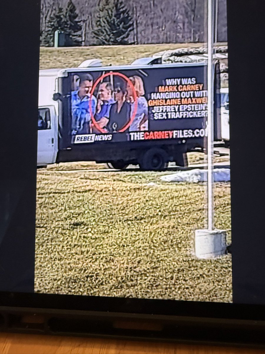 LadySquibbles16*DONNA MARTIN GRADUATES tweet media