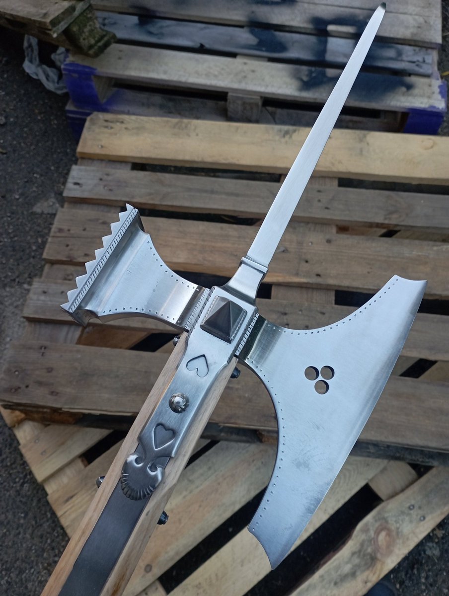 Arann Reichhardt Swordsmith tweet media