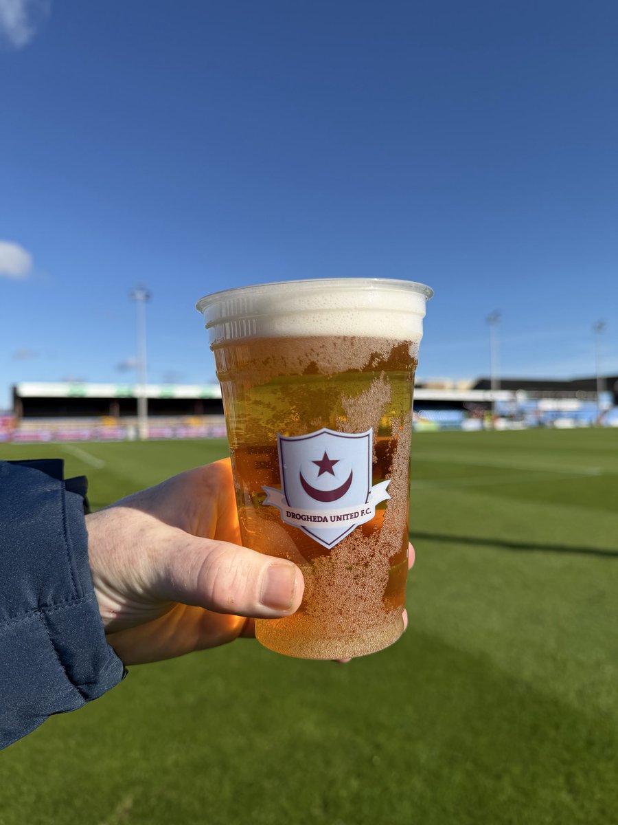 NoFoBrewCo's tweet photo. It’s 5:00 somewhere #WeAreDrogs 🔵🟣 @DroghedaUnited https://t.co/oc6JS7x9pe