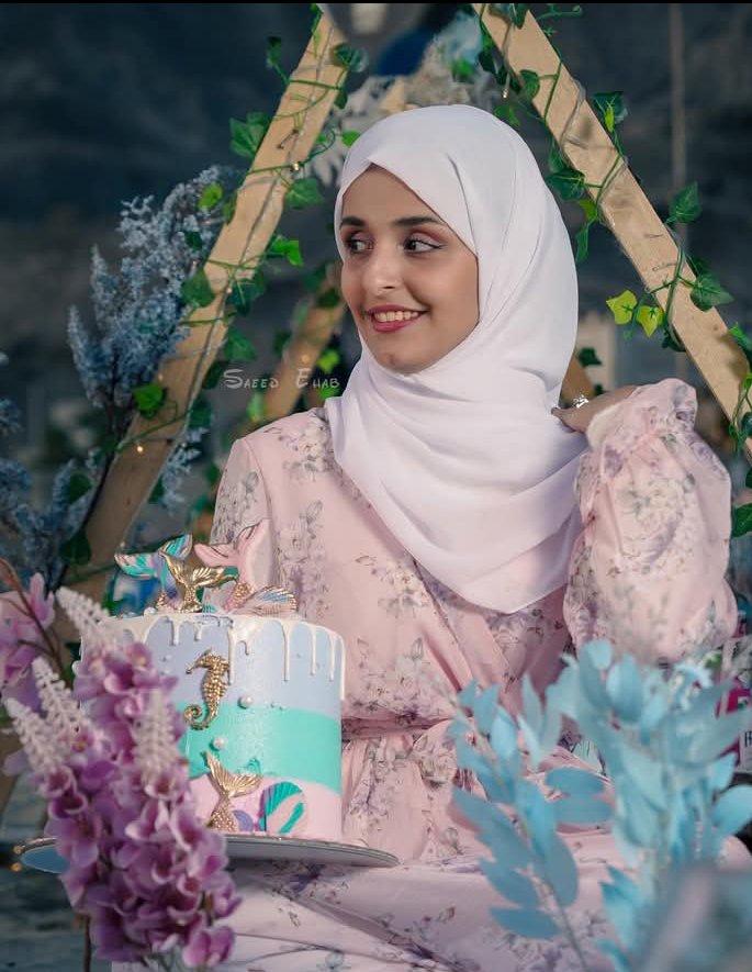 غمزه🥰🥰 🇾🇪 tweet media