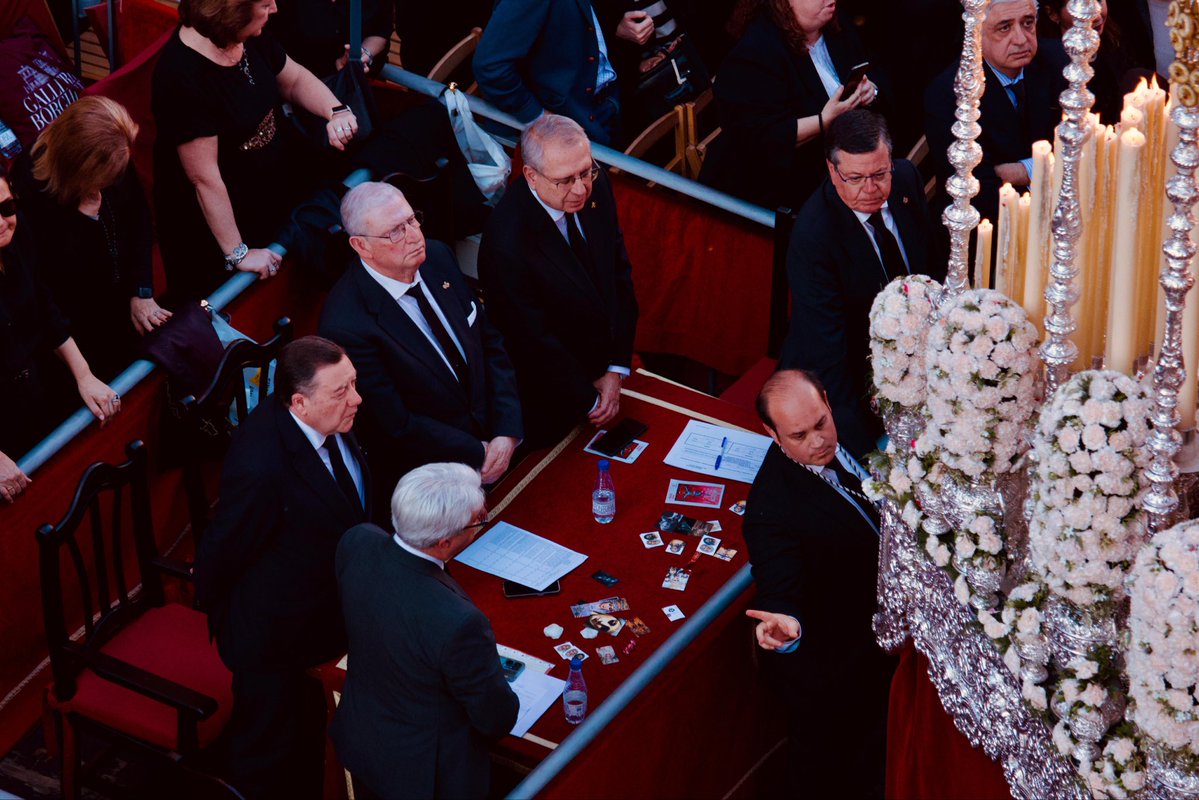 elllamadorcsr tweet media