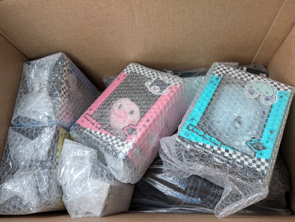 DEAD AND cal 🍏 tweet media