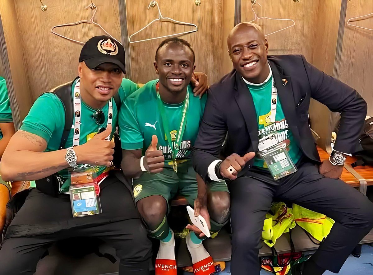 𝑺𝑬𝒀𝑫𝑰𝑵𝑨 tweet media