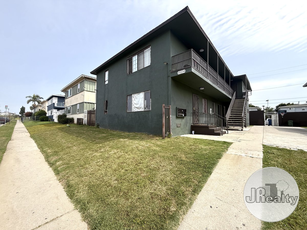 jrealty's tweet image. 10234 Woodworth Ave 2, Inglewood, CA 90303

For showing: jrealty.rentkabob.com/rental?a=10234…

#JRealty, #PropertyManagement, #Inglewood, #apartment, #forrent, #forlease

Listed by Dylan Gallagher DRE# 02036528