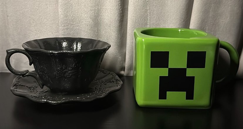 RodhaStore's tweet photo. I have two sides https://t.co/wWtPEbk1BI