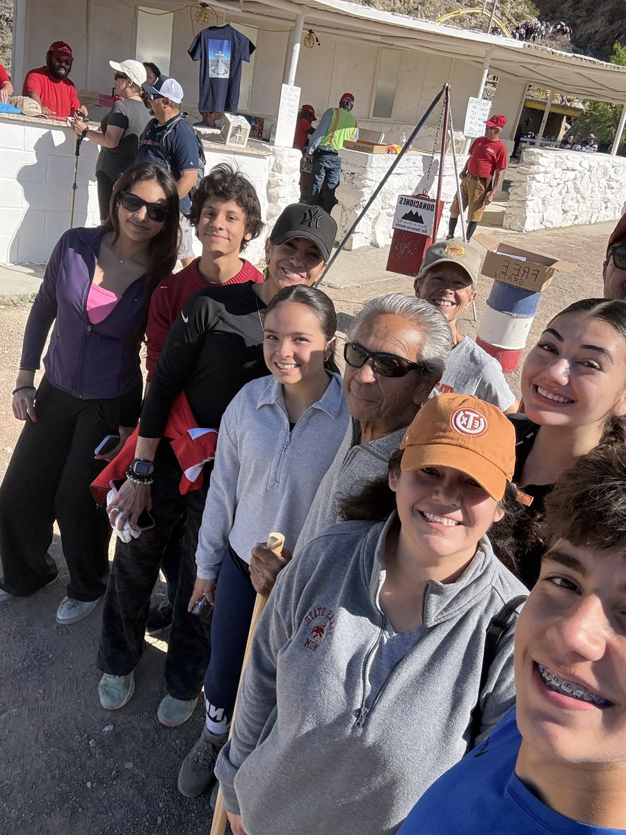 Emma Baeza tweet media