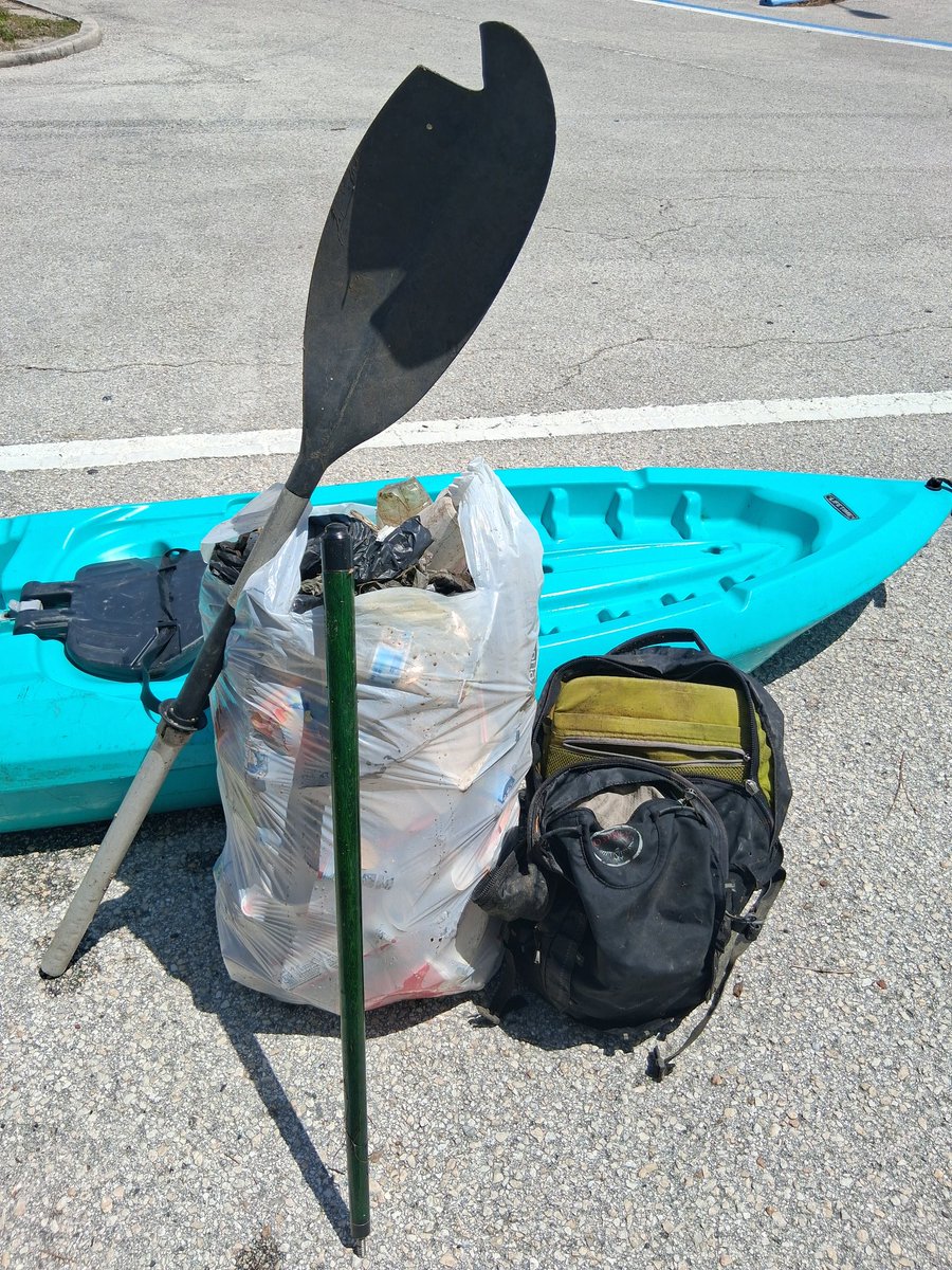 TommyPicsUpTrash tweet media