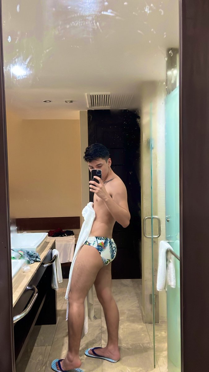 Alexx tweet media