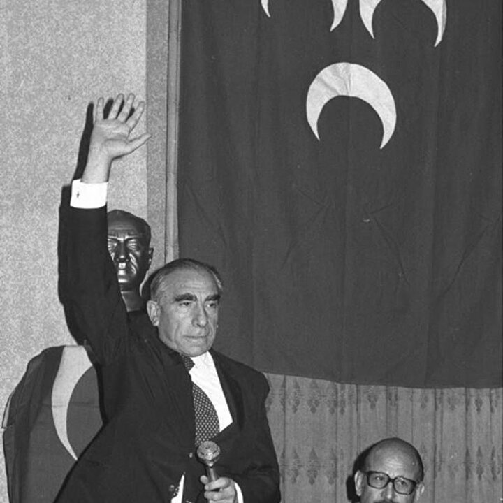 aky977's tweet photo. 4 Nisan 1997
Rahmetle...🤲
🇹🇷#AlparslanTürkeş🇹🇷 https://t.co/TpdkQVhaUD
