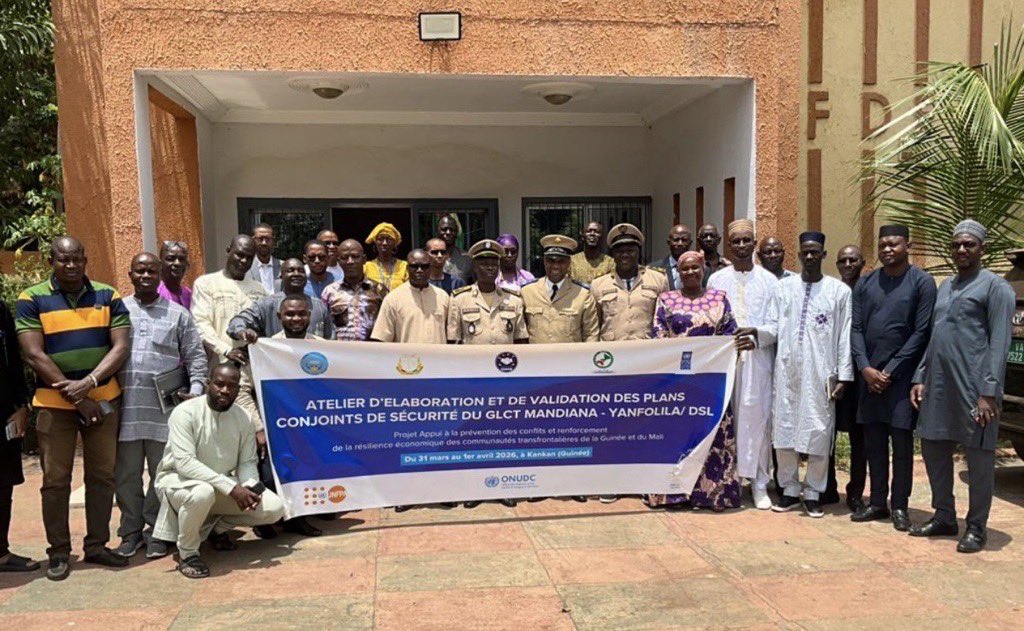 PBFMali's tweet photo. Projet Mali–Guinée: un atelier a réuni les GLCT Mandiana–Yanfolila &amp;Siguiri–Kangaba pour élaborer&amp; valider les Plans conjoints de sécurité,&amp; finaliser la Convention locale de gestion des ressources naturelles partagées.1e étape clé pour renforcer la coopération transfrontalières. https://t.co/RoUvGXeTEf