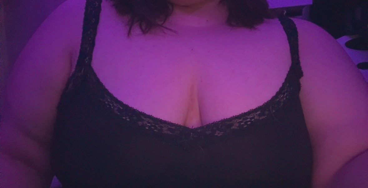 𝐳𝐚𝐫 tweet media