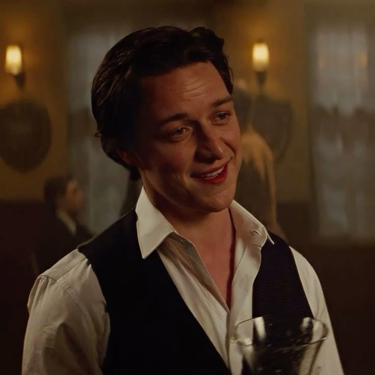 daddy_starchild's tweet image. search for "literally my characters" on pinterest and paste the first four !!

im so happy ts is so me