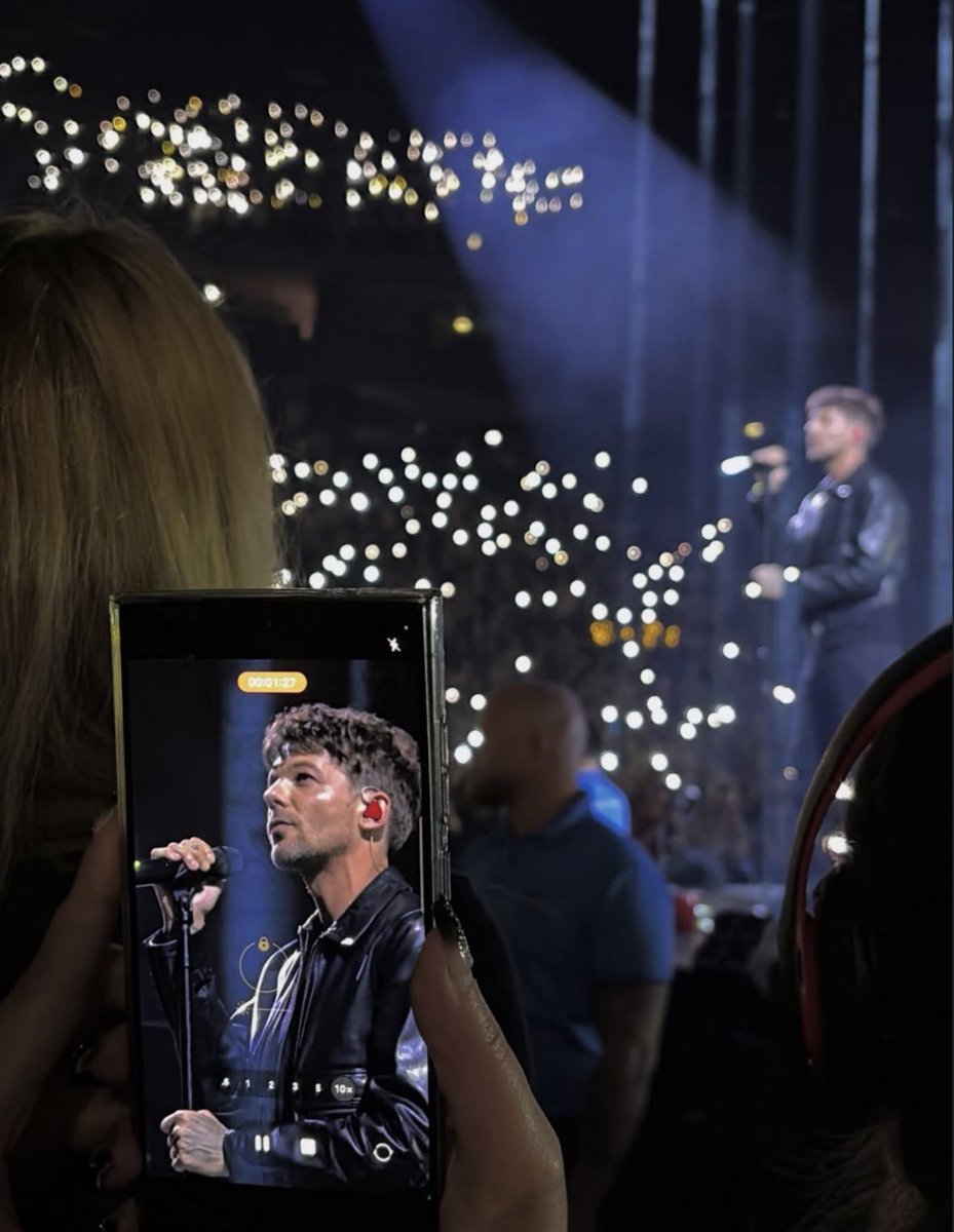 •medea ♡• ⁹¹ how did I get here? tweet media