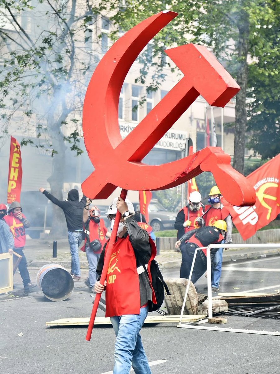 Jeunes Communistes de la Loire tweet media