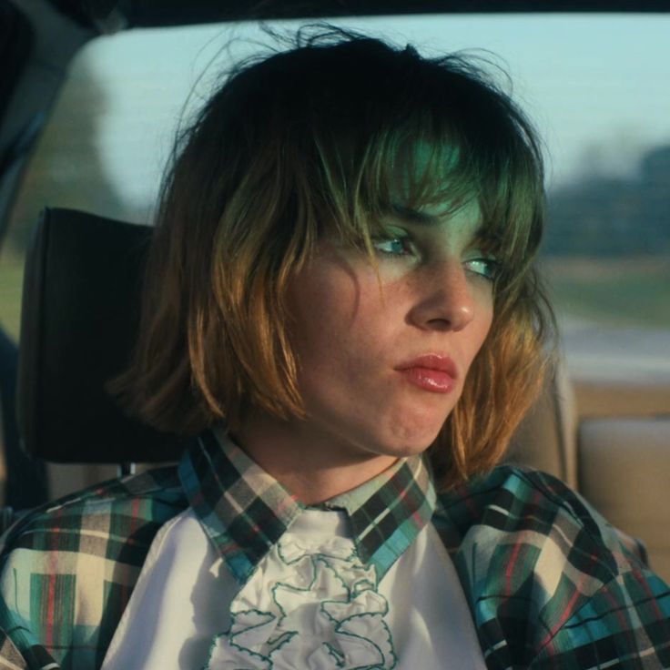 gorgunicornz's tweet image. #thinking about robin buckley s4.. 🚬 yummy