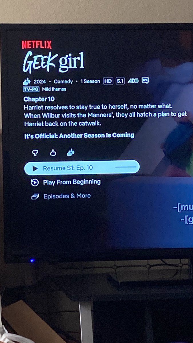 AspenP13's tweet image. PAUSE EVERYONE PAUSE!! THERES GOING TO BE A GEEK GIRL SEASON 2???! I thought it was cancelled!! This is such a wonderful surprise!! #GeekGirl