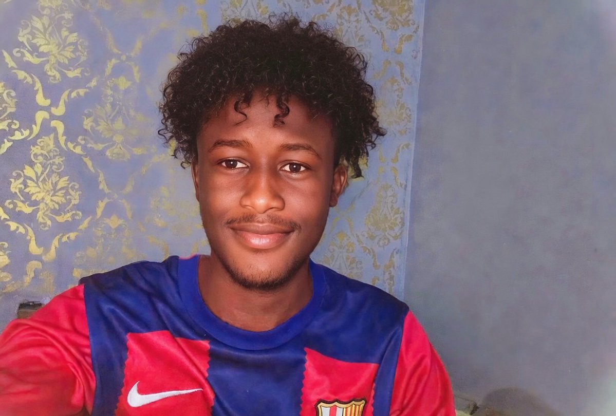 مــَـــازّنْ tweet media