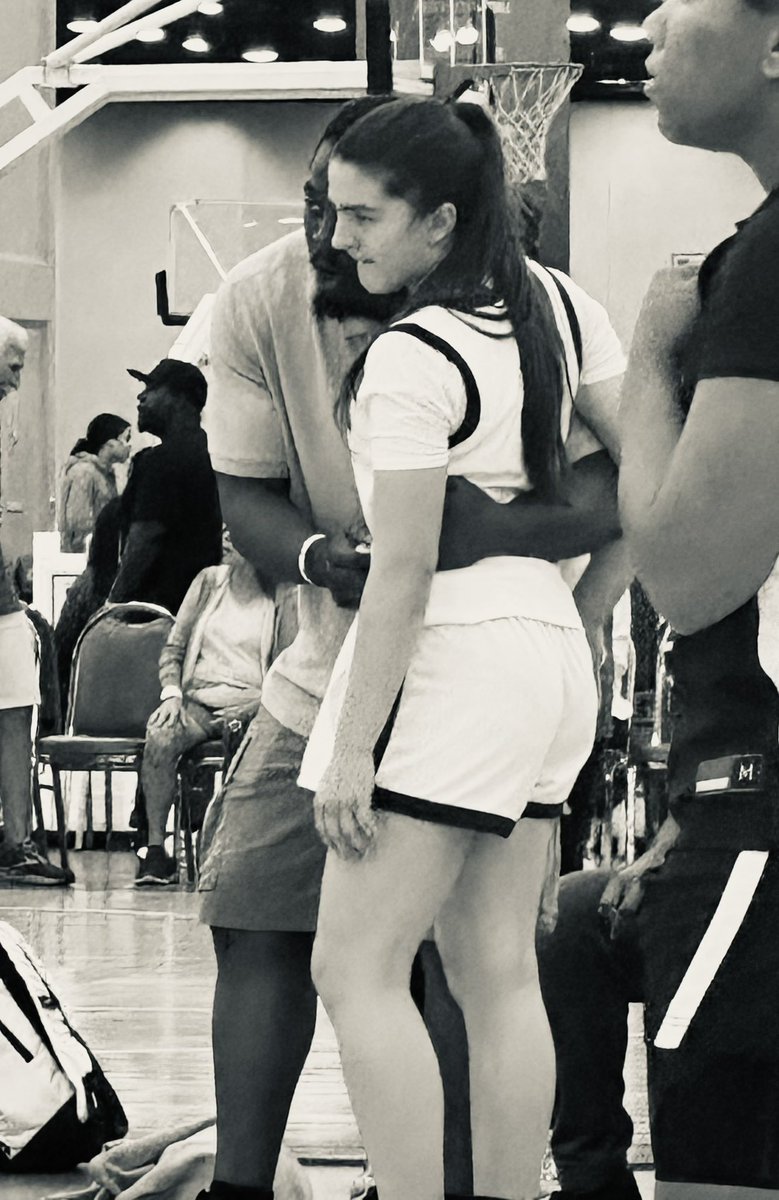 Vez Smith tweet media