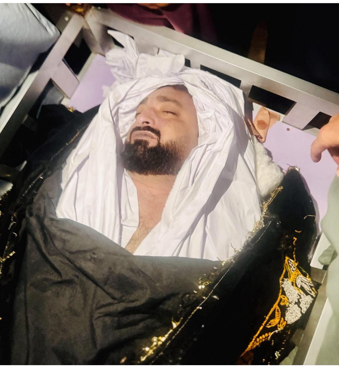 حقیقت پسند tweet media