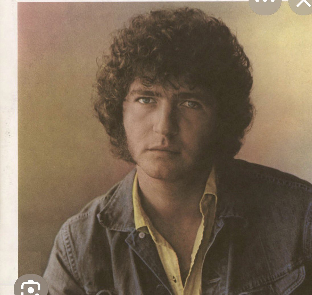 boymaballsich's tweet photo. @AaronNagler Pfffft, that’s Mac Davis 😏 https://t.co/nxmB1IR17j