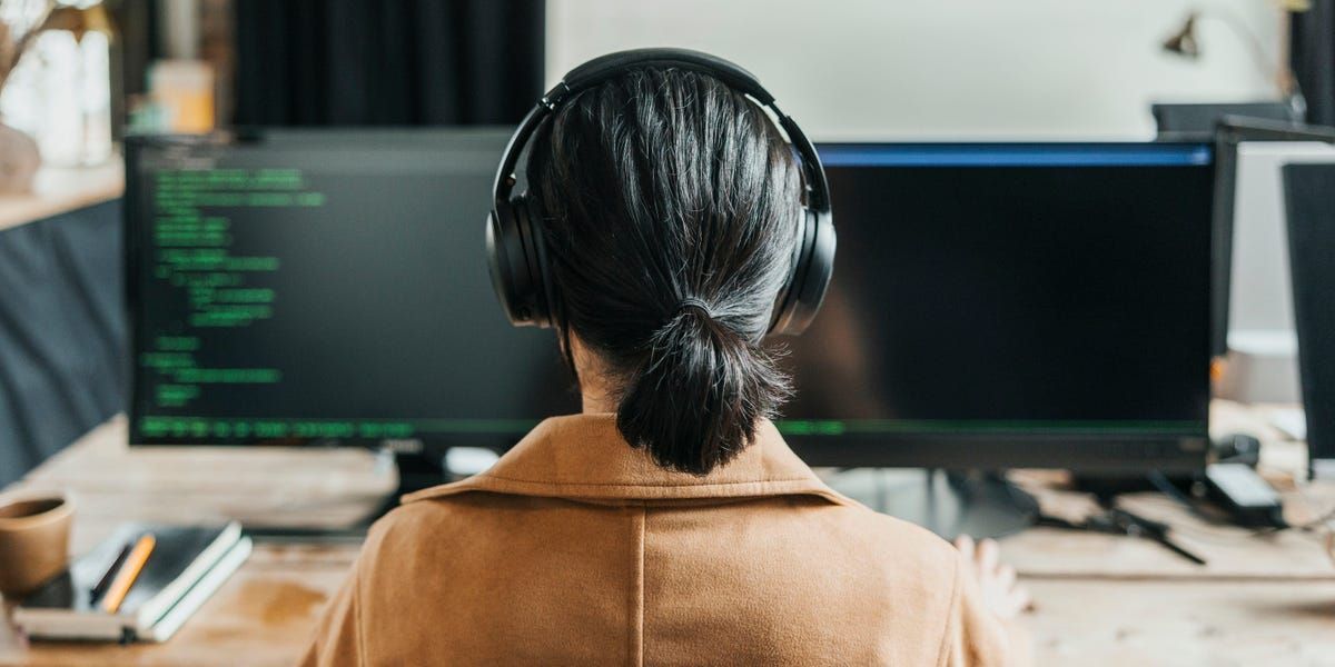 vallumsoftware's tweet image. AI is moving fast — and breaking things - buff.ly/fWZ6wRw #AI #genaI #softwaredevelopment #outages #IT #tech