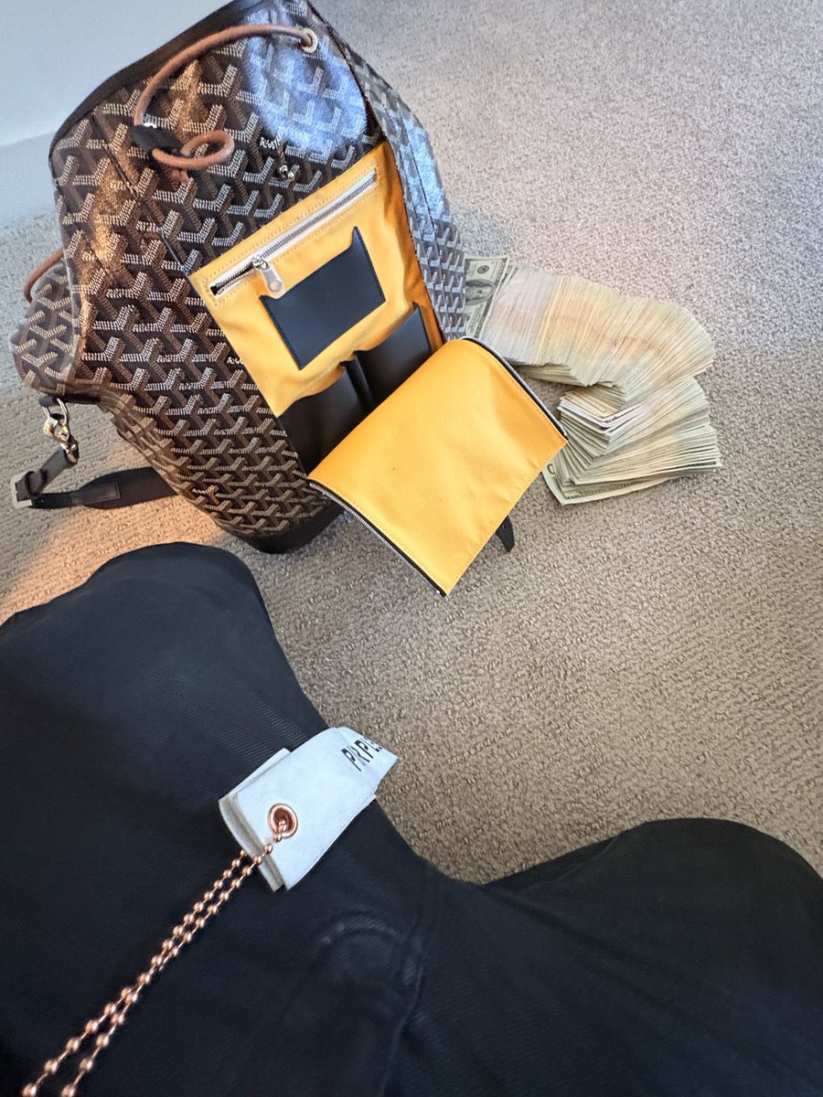 dripbible's tweet photo. #goyard #motion #tapin https://t.co/mLwIMQedT3