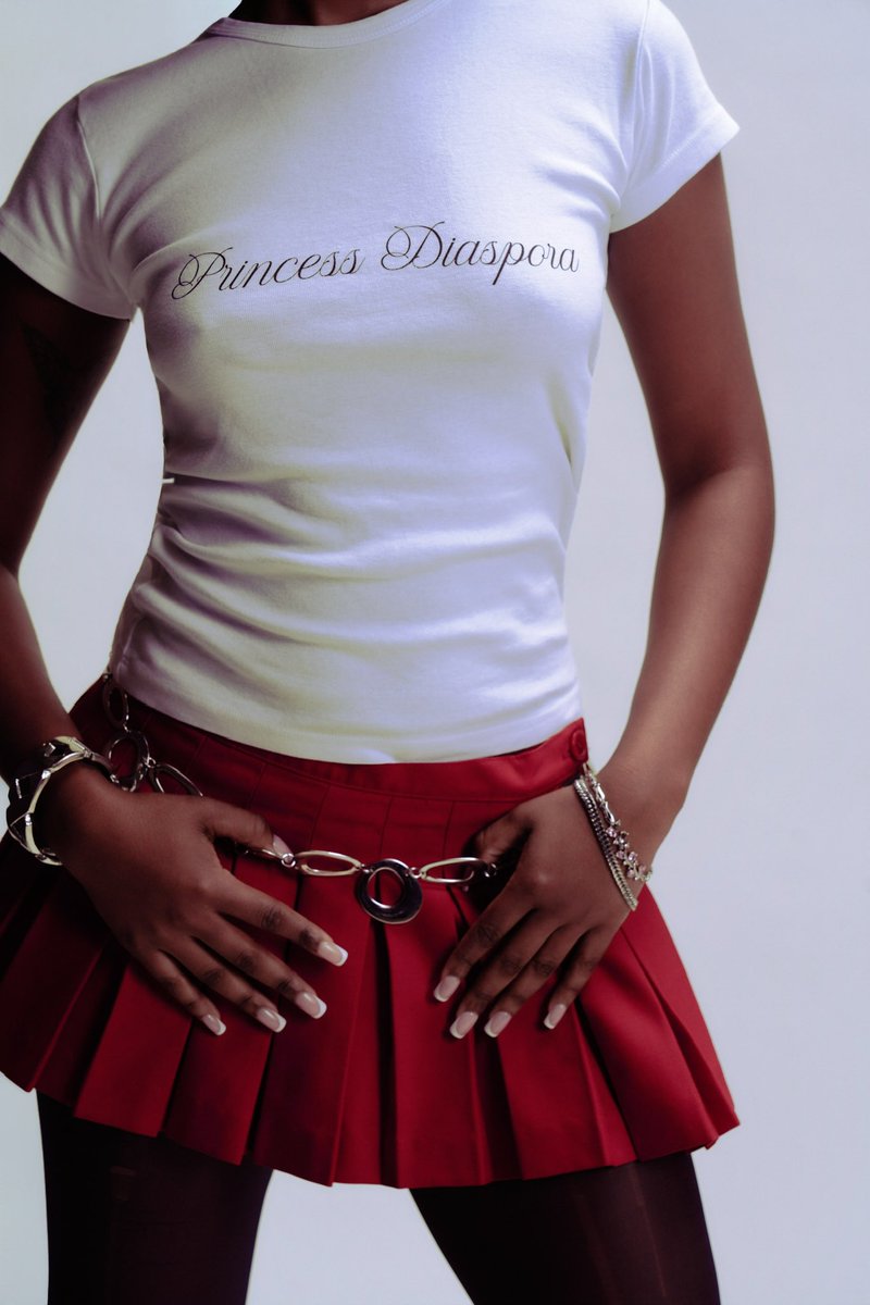 PrncessDiaspora's tweet photo. Princess Fay🎀👑 in the white Princess Diaspora Logo Tee

Available now on https://t.co/WiSV8JqTk1🌐 https://t.co/CVOTn6ZEZN