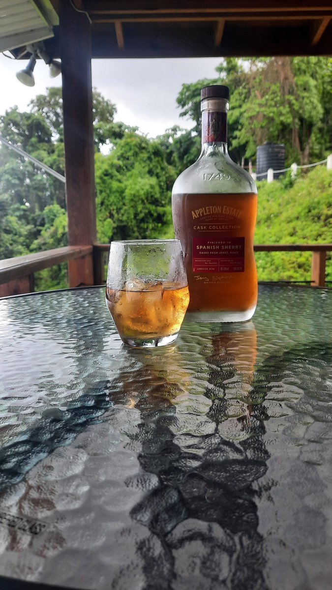 KellyKatharin's tweet image. A rainy, quiet afternoon in the east.

Soon pop a prime rib roast into the oven. Will enjoy with roasted zucchini, onions &amp;amp; bell peppers. And dessert will be my low-carb "brun" and cheese.

Honestly? 🥹

#givethanks