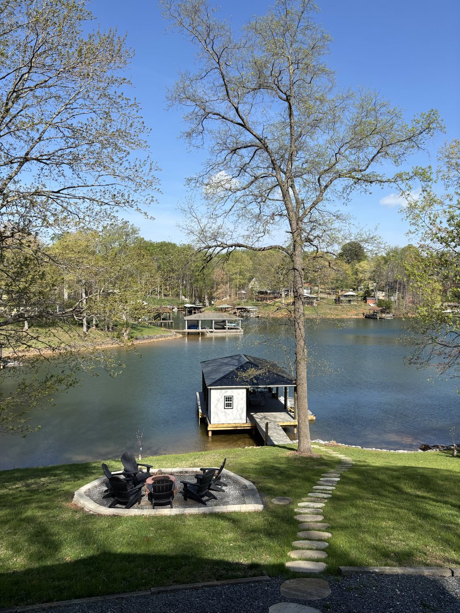 tayla ꩜ tweet media