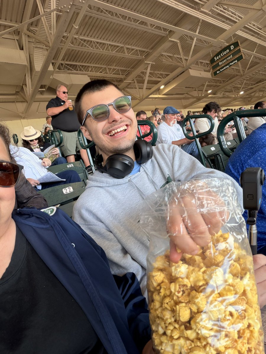 Megan Dero Halter tweet media