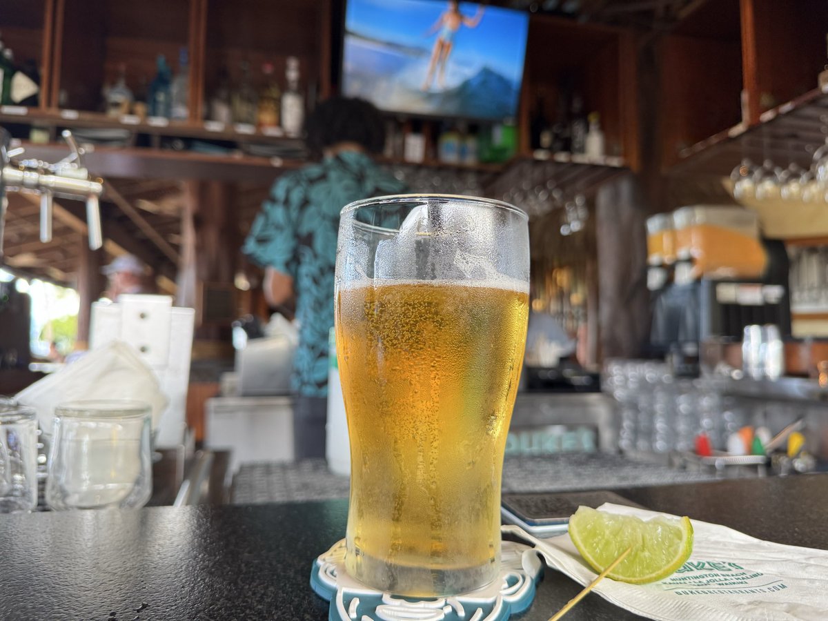 oneonefiveUSA's tweet photo. Certainly Dukeβs is Dukeβsβ¦
#LiveAloha https://t.co/fmOP6LTy3r