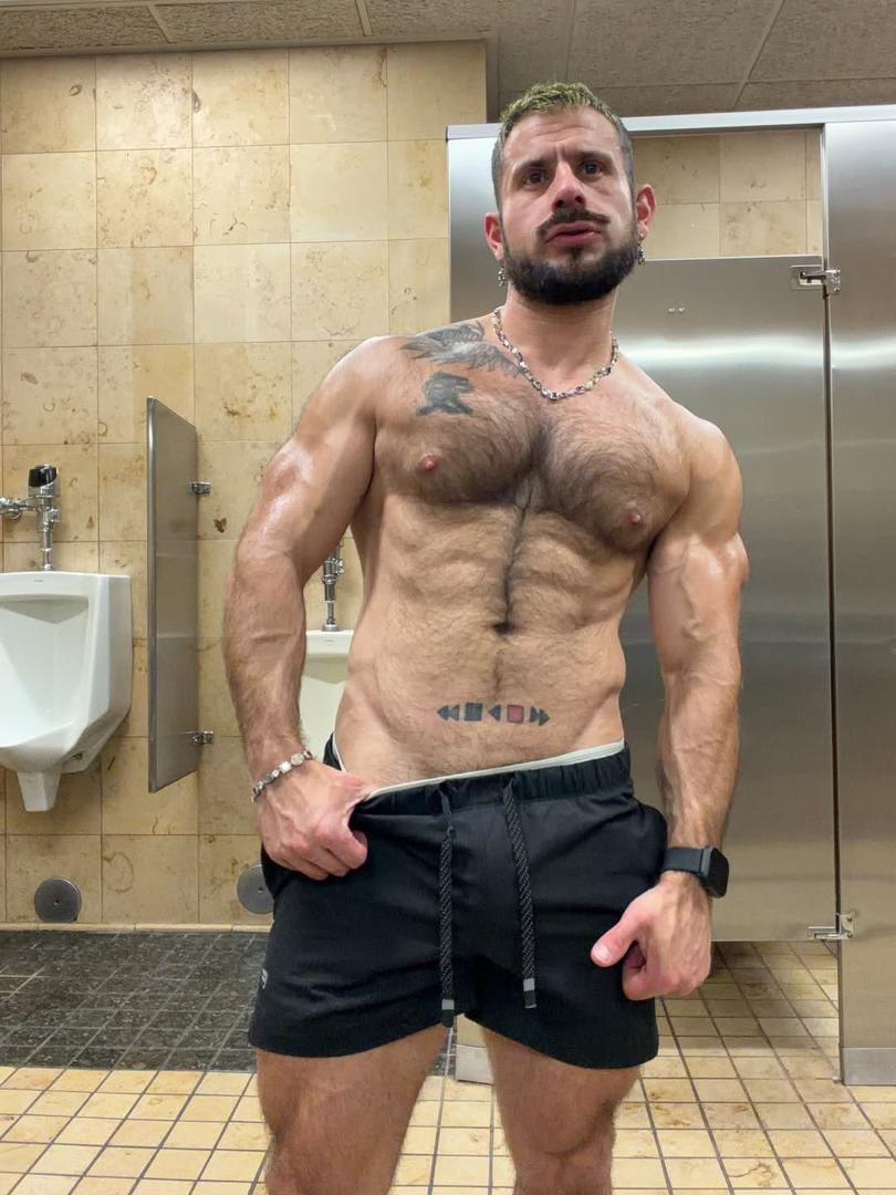 Alphapedroatx's tweet photo. Itโs tax Friday boys, your ๐ต mattersโฆ
#fridaydrains #findom #feet #cashmaster #customdrains #custom https://t.co/fzkJsX816h