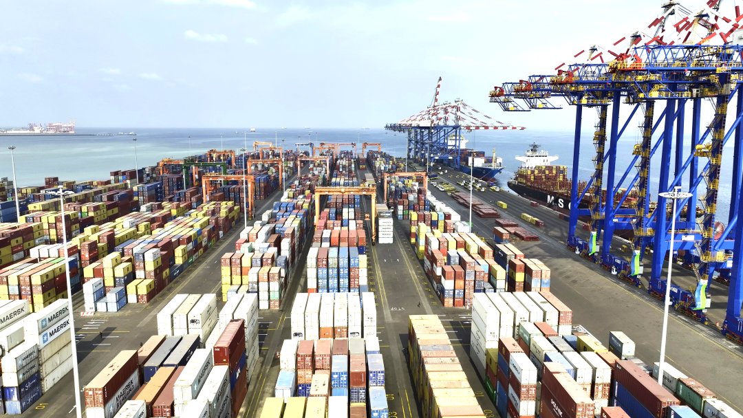 mahamad_ibrah's tweet photo. Djibouti is the only country in the Horn of Africa that possesses six modern ports. This demonstrates the crucial role the country plays in international trade and regional development. 🇩🇯 https://t.co/GtGLThuuil