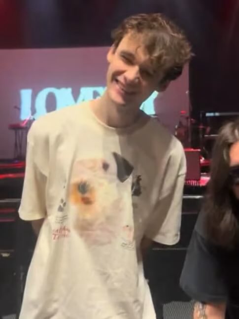 lady bird tweet media