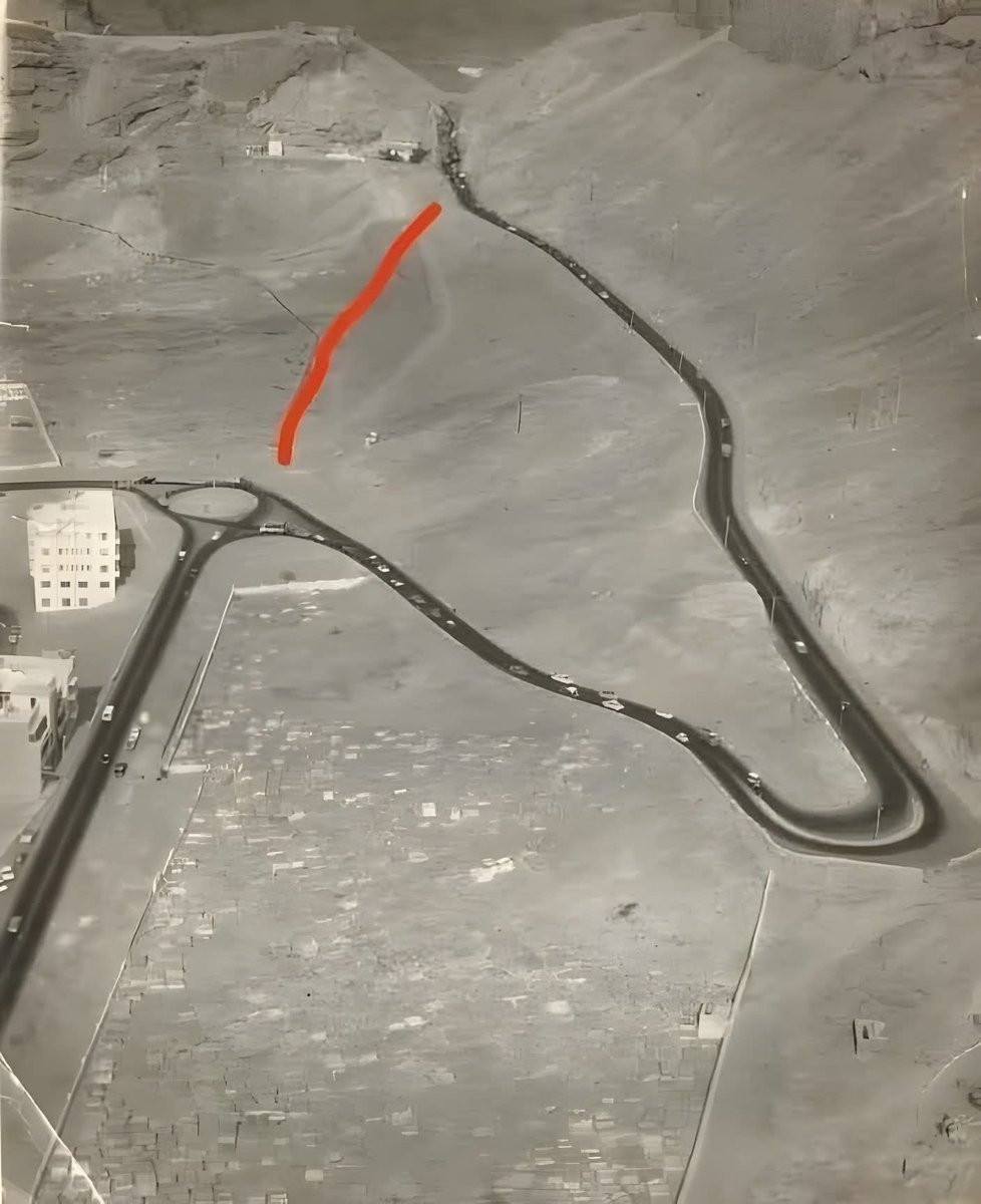 ساحة علم tweet media