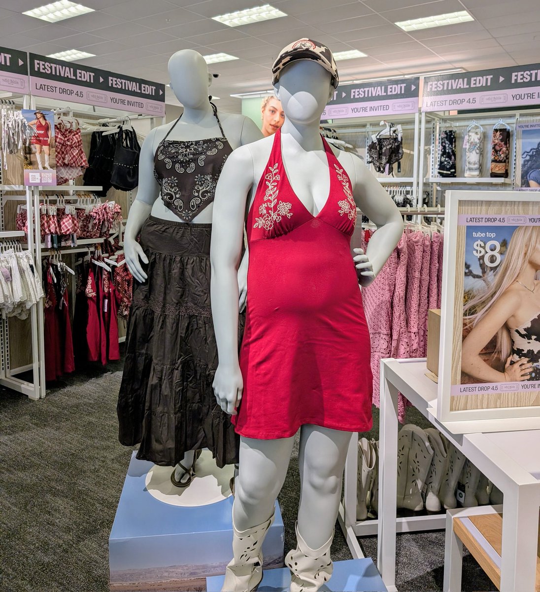 Jennifer Van Laar tweet media