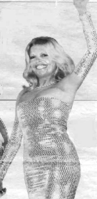 sallythomsett's tweet photo. 🪩Hi my darlings🎉thank you so much for all of your lovely messages🪅I had the best birthday ever🪩hope you all had a fabulous Friday🥳now we have Easter🍾Zippeee🥂&amp; cheers🥂to the best chums a girl could ever dream of♥️Love, hugs &amp; kisses💋Sally💋XxX💋 https://t.co/Keh2n9RPYY