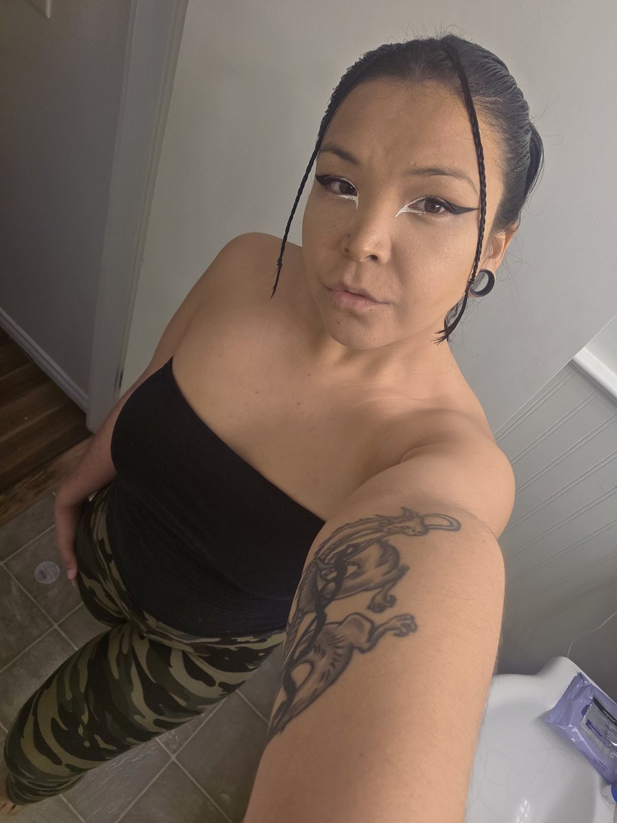 squartingflower's tweet photo. Let me please you daddy 

69 subscribers beautiful number 😍  
When I hate 100 subs ill go live for a meet and great 🙈 
Come subscribe  u won't  regret it 😘  #onlyfans #onlyfansmodel #SubscribeToMyOnlyFans #OFgirls #linkinbio #NSFWCONTENT https://t.co/KJpNn5Yp09