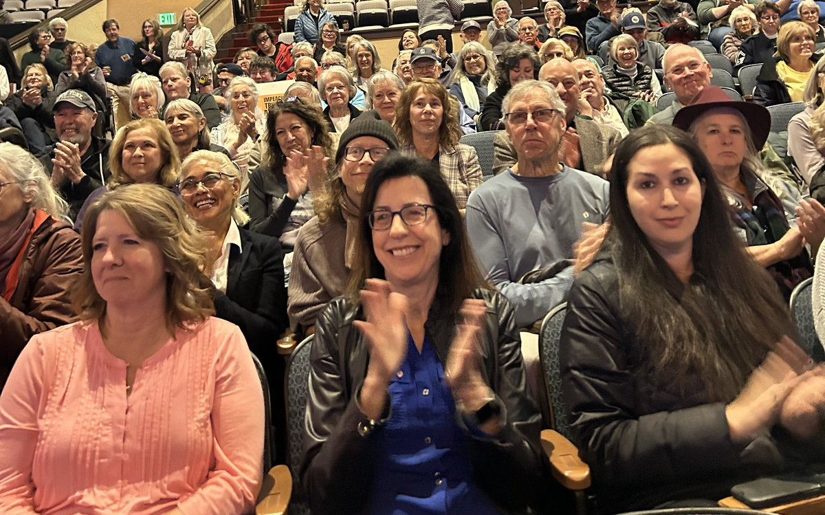 Ron Wyden tweet media