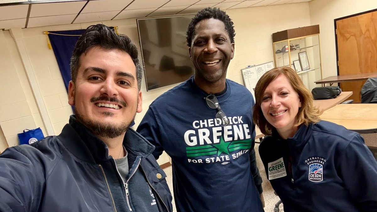 ChedrickGreene's tweet image. Truly appreciate everyone helping #TeamGreene and me reach #SD35 voters this week.
Special thanks to Sen. @darrincamilleri, Rep. @vote4rogers, Rep. @MattforMichigan, @MISenDems staffers, and our @IbewMichigan Local 692 friends for letting us launch out of their hall.