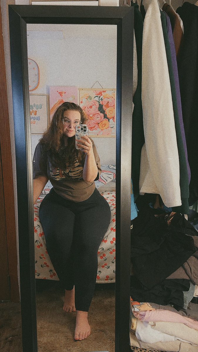 𝔠𝔥𝔯𝔦𝔰𝔱𝔦𝔫𝔢 tweet media