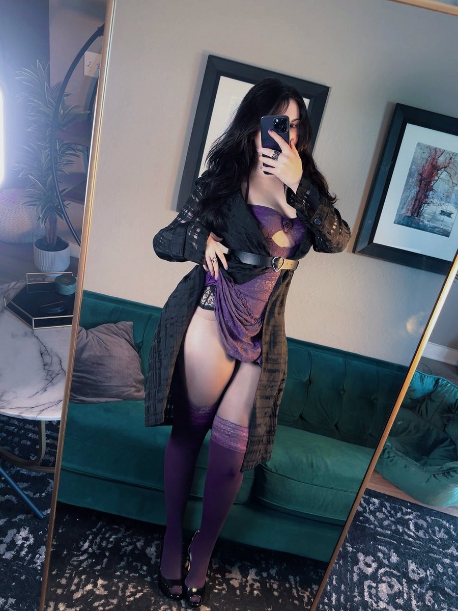 adinascozylife's tweet photo. purple outfit 💜 https://t.co/njepa3Dze0
