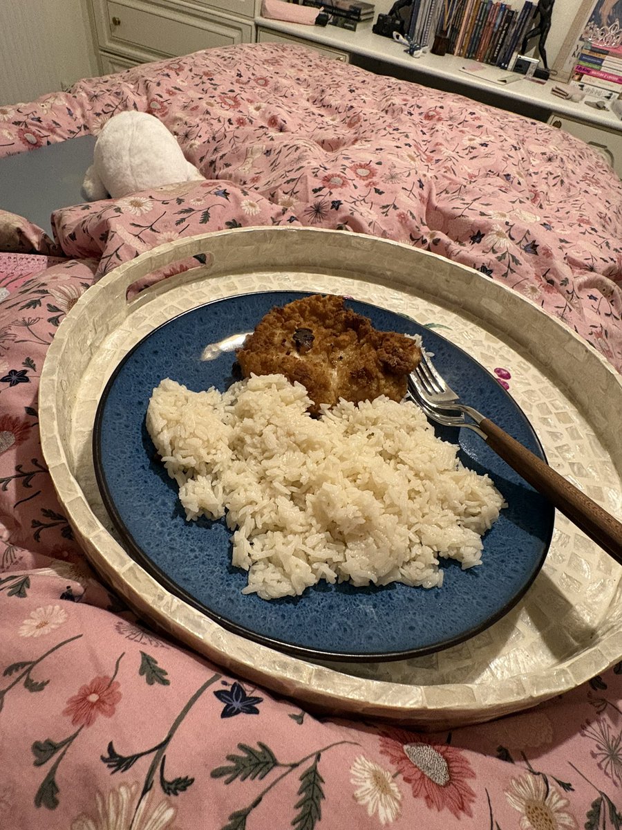 gowonings's tweet photo. first day of period always means #bedridden https://t.co/DhGiXb9LEs
