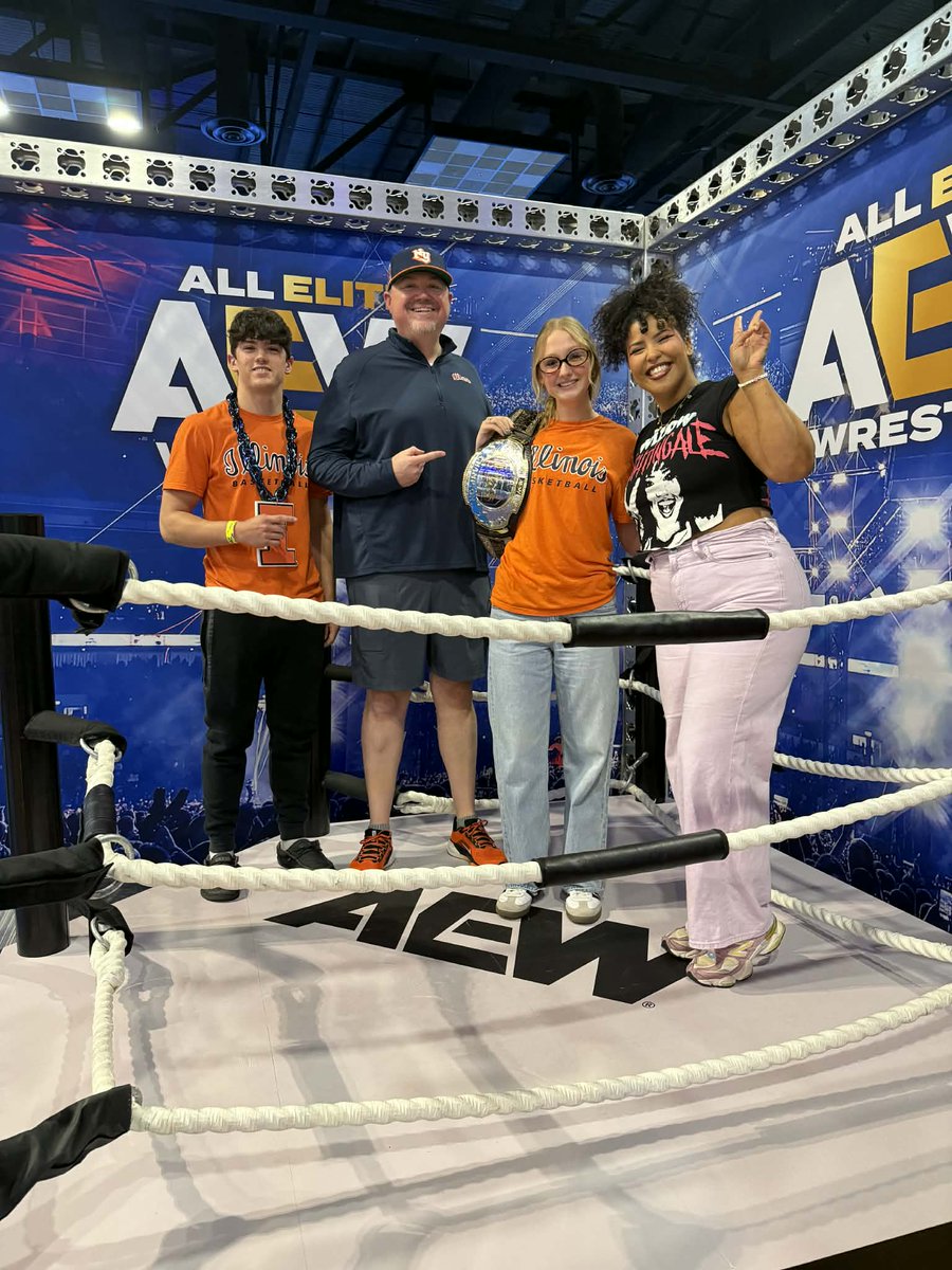 We just dropped by the AEW Busted Brackets area at the NCAA Fan Fest and met <a href="/willowwrestles/">Willow Nightingale</a>. EB tried to get her to give her a Dr. Bomb. Willow said she "could, but wasn't going to." even though I explained I signed the waiver. . .🤣