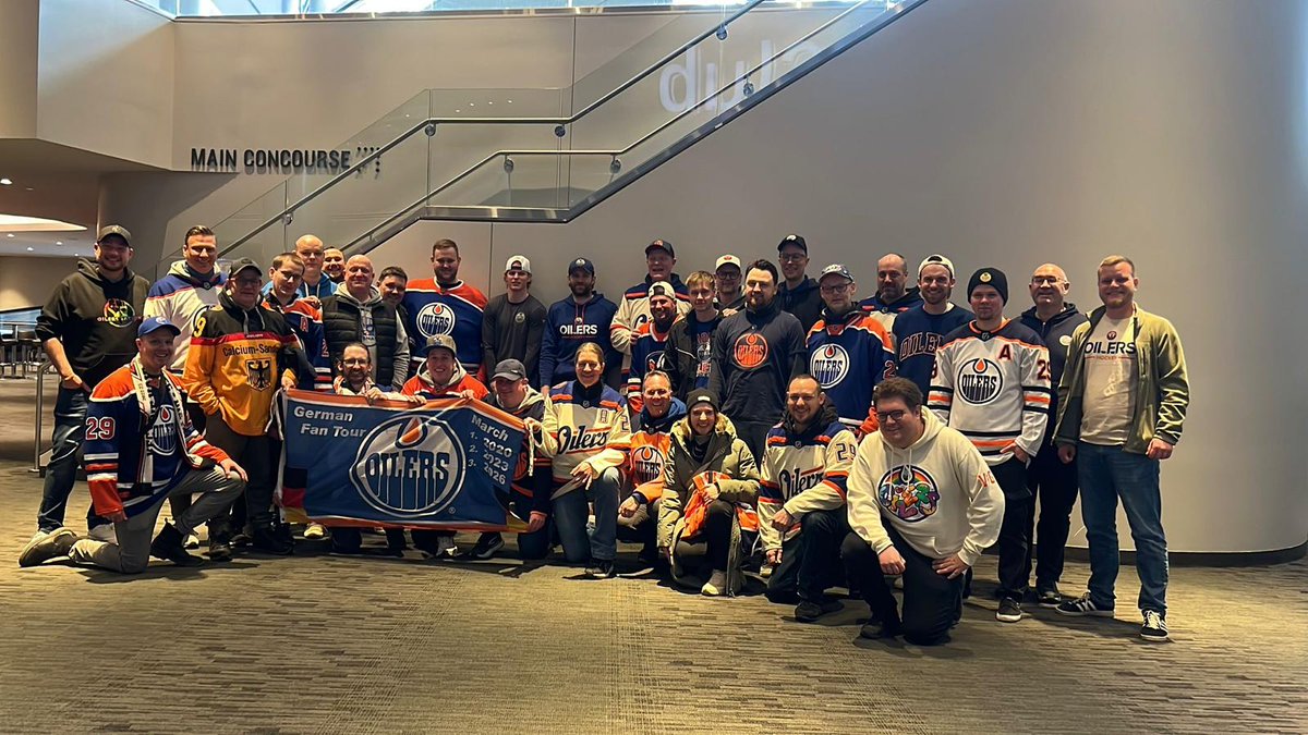 Oilersnation_de's tweet photo. just met Leon and Josh💙🧡
#LetsGoOilers https://t.co/TKHv1XJmIo