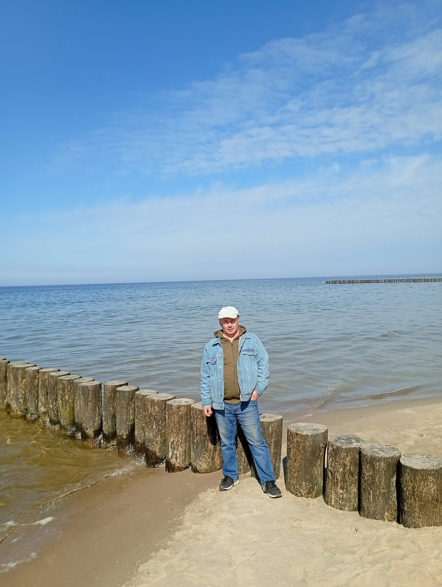 jerzykto's tweet photo. Dla ludzi z Pomorza, jestem Jerzyk spod Krakowa, z województwa śląskiego.
Też dobrze.😀
Bunkrów nie ma, ale też jest ...
Spokojnych Świąt, pełnych odpoczynku i dobrych myśli. https://t.co/zWkOtTneVd