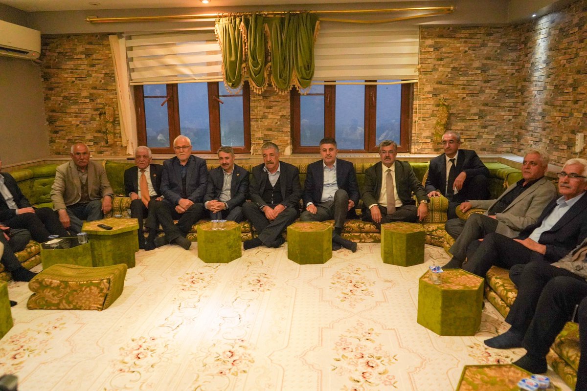 dr_ishaksan's tweet photo. 📍Kahta

Kahta'mızın kıymetli iş insanı, Mehmet Kaya'yı ziyaret ettik.

Nazik evsahipliği ve hoş sohbeti için kendisine teşekkür ediyorum.

@Akparti @RTErdogan @abuyukgumus @hakanaksu058 @acarfaruka @farukaytek @avekremcadir @mchallac @MustafaAlkayis @Av_gafarcelebi https://t.co/KncWTa6FM8